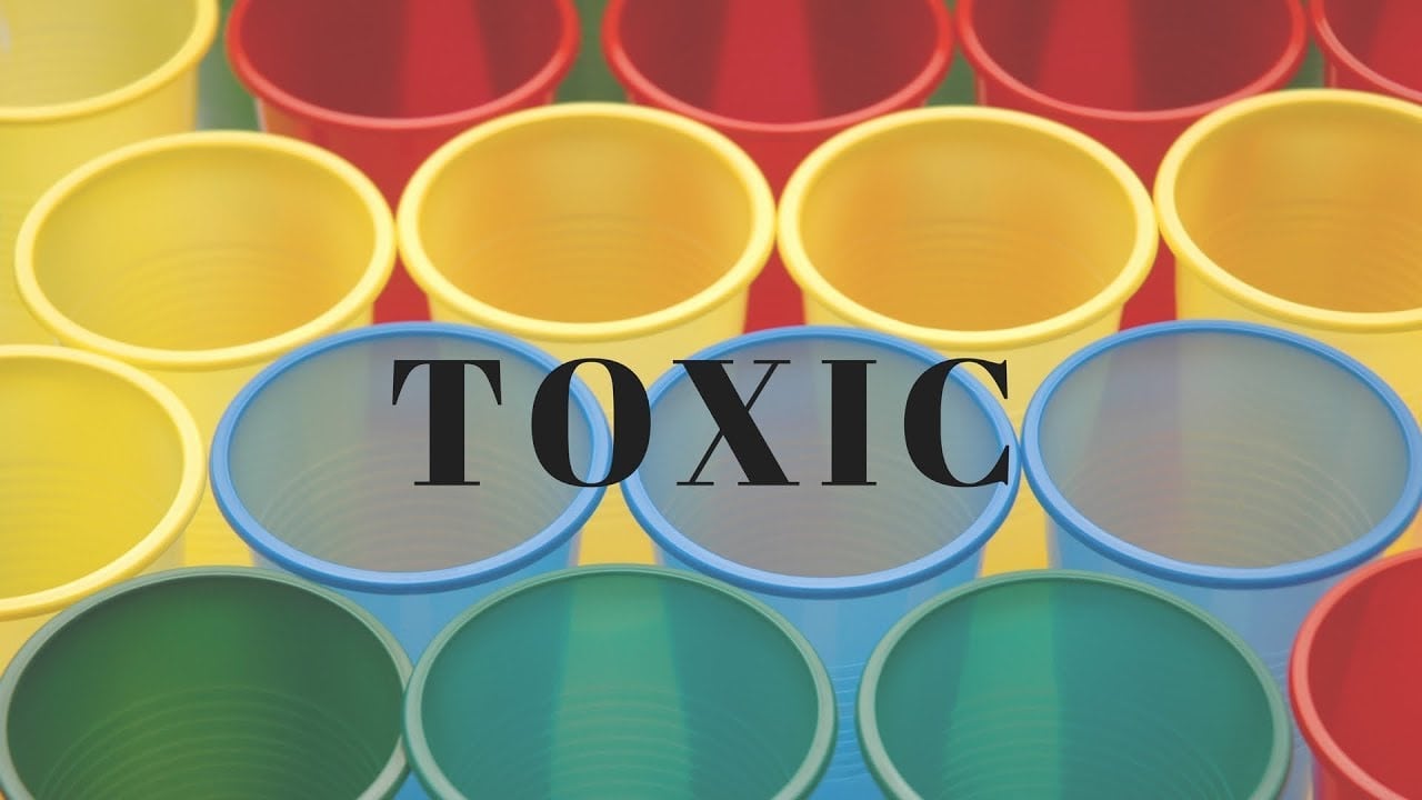 Toxic Chemical in Plastic Researchers Lie About Plastic Being Safe!
